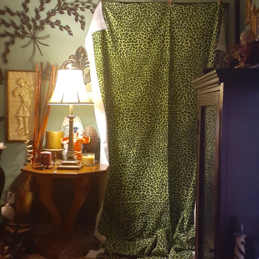 Animal print fabric - Picture 1 of 8